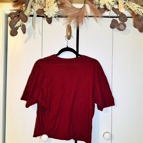 Elvis Presley Women's Red Cropped Graphic Tee - Picture 2 of 2